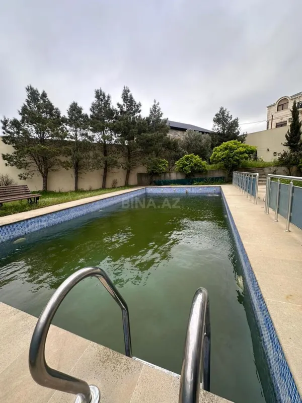 Kirayə verilir 8 otaqlı həyət evi 500 m²