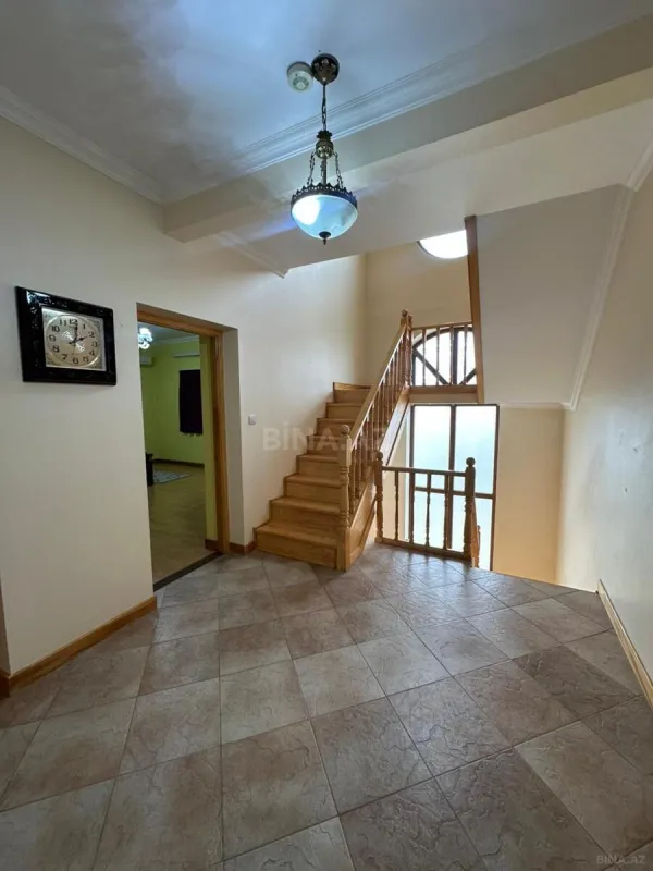 Kirayə verilir 8 otaqlı həyət evi 500 m²