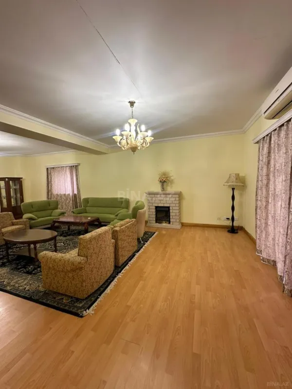 Kirayə verilir 8 otaqlı həyət evi 500 m²