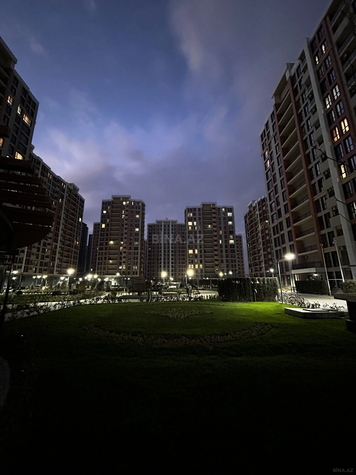 Satılır 2 otaqlı mənzil 49 m²