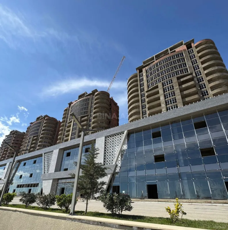 Satılır 2 otaqlı mənzil 101 m²