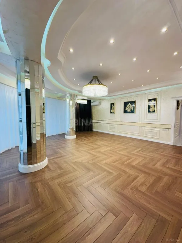 Satılır 4 otaqlı mənzil 207 m²