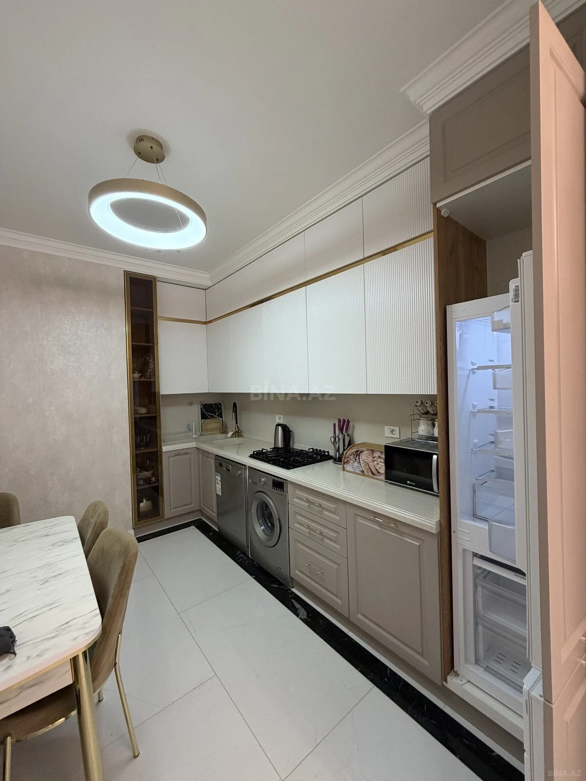 Satılır 3 otaqlı mənzil 116 m²