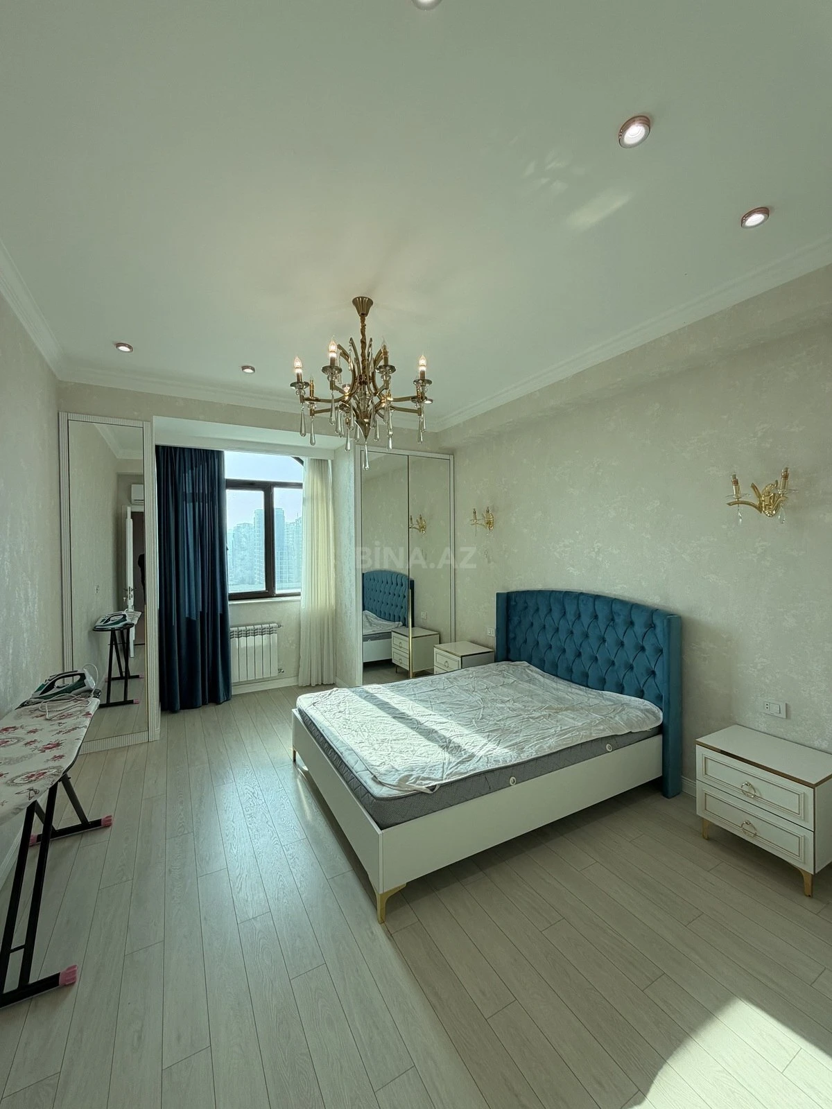 Satılır 3 otaqlı mənzil 116 m²