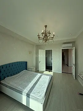 Satılır 3 otaqlı mənzil 116 m²