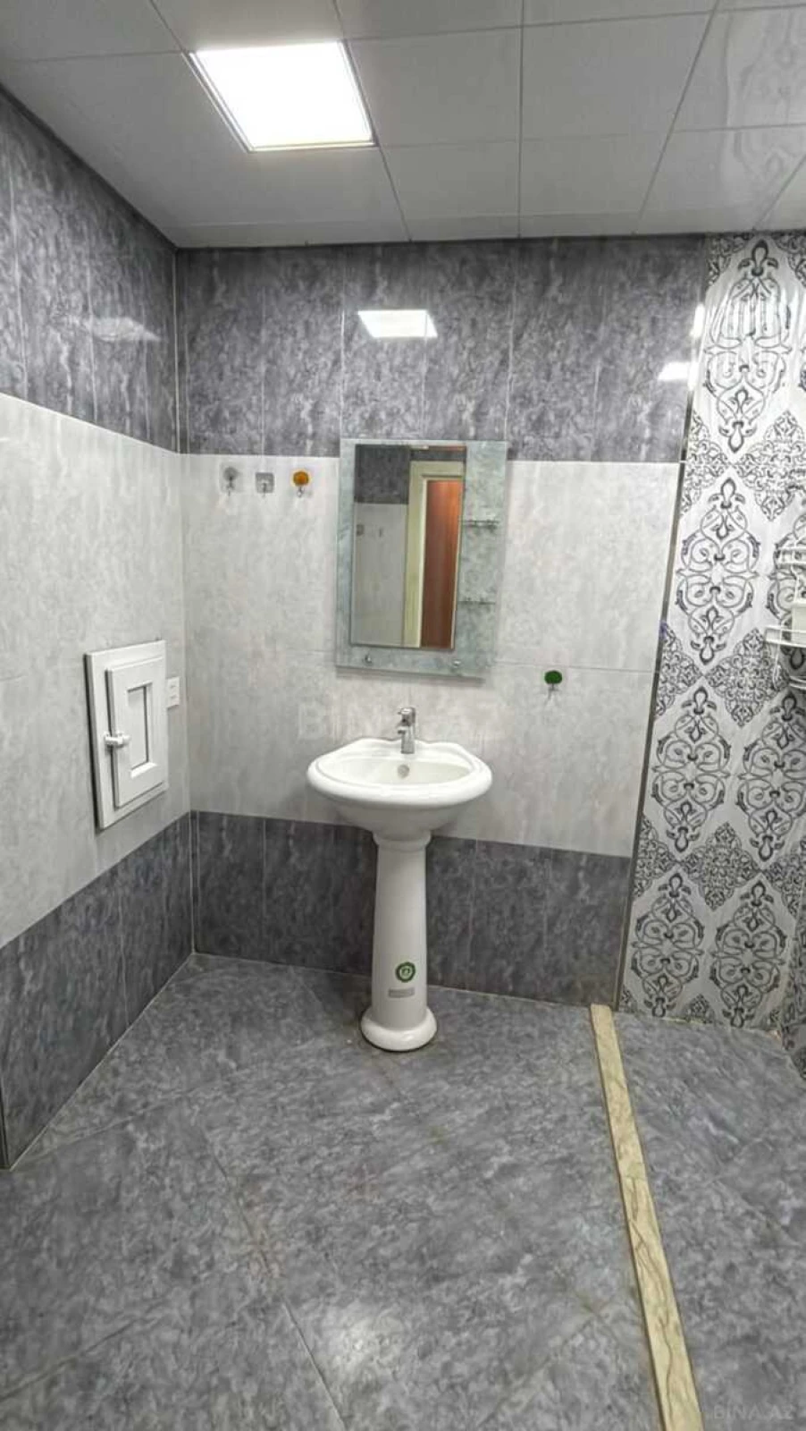 Kirayə verilir 2 otaqlı mənzil 60 m²