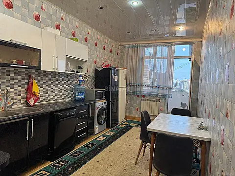 Kirayə verilir 3 otaqlı mənzil 120 m² — Bakı, Yasamal 3 otaq 120.00 m²
