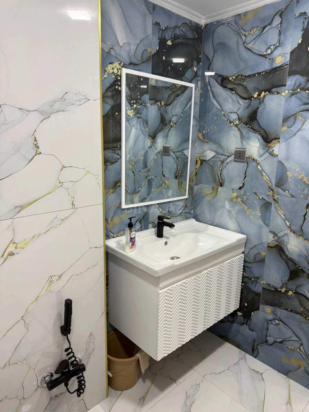 Satılır 3 otaqlı mənzil 56 m²