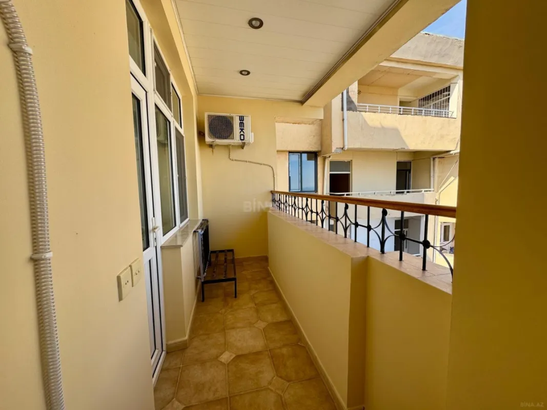 Kirayə verilir 4 otaqlı mənzil 200 m²