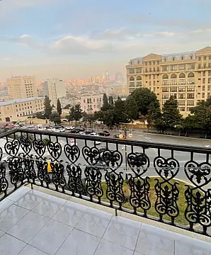 Satılır 2 otaqlı mənzil 60 m²