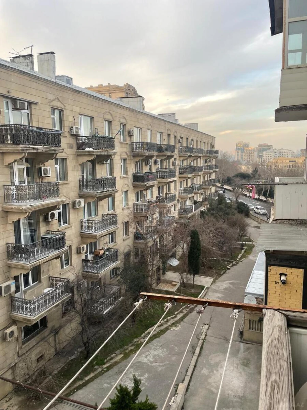 Satılır 2 otaqlı mənzil 60 m²