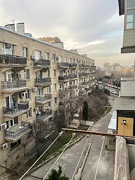 Satılır 2 otaqlı mənzil 60 m²