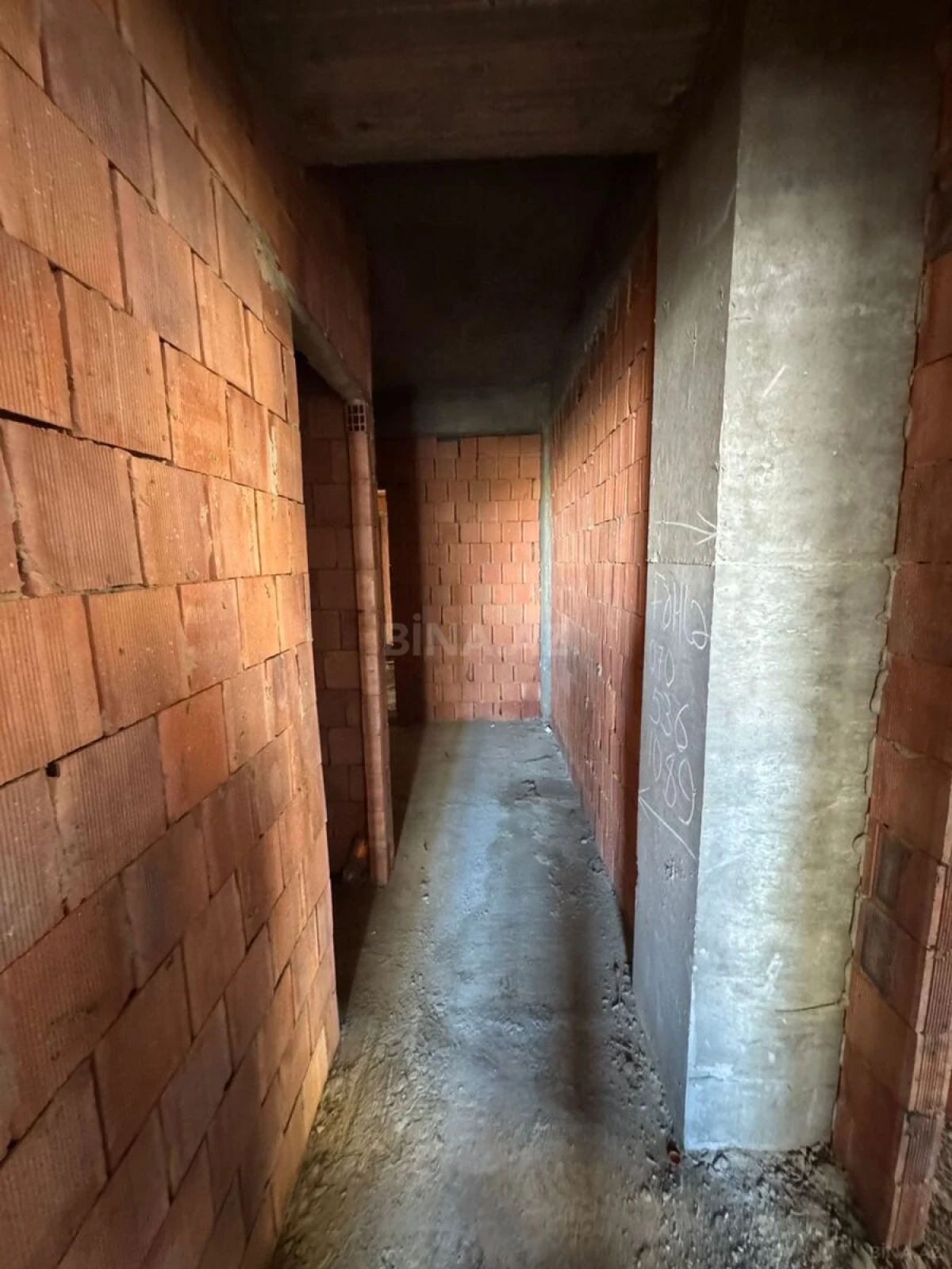 Satılır 1 otaqlı mənzil 52 m²