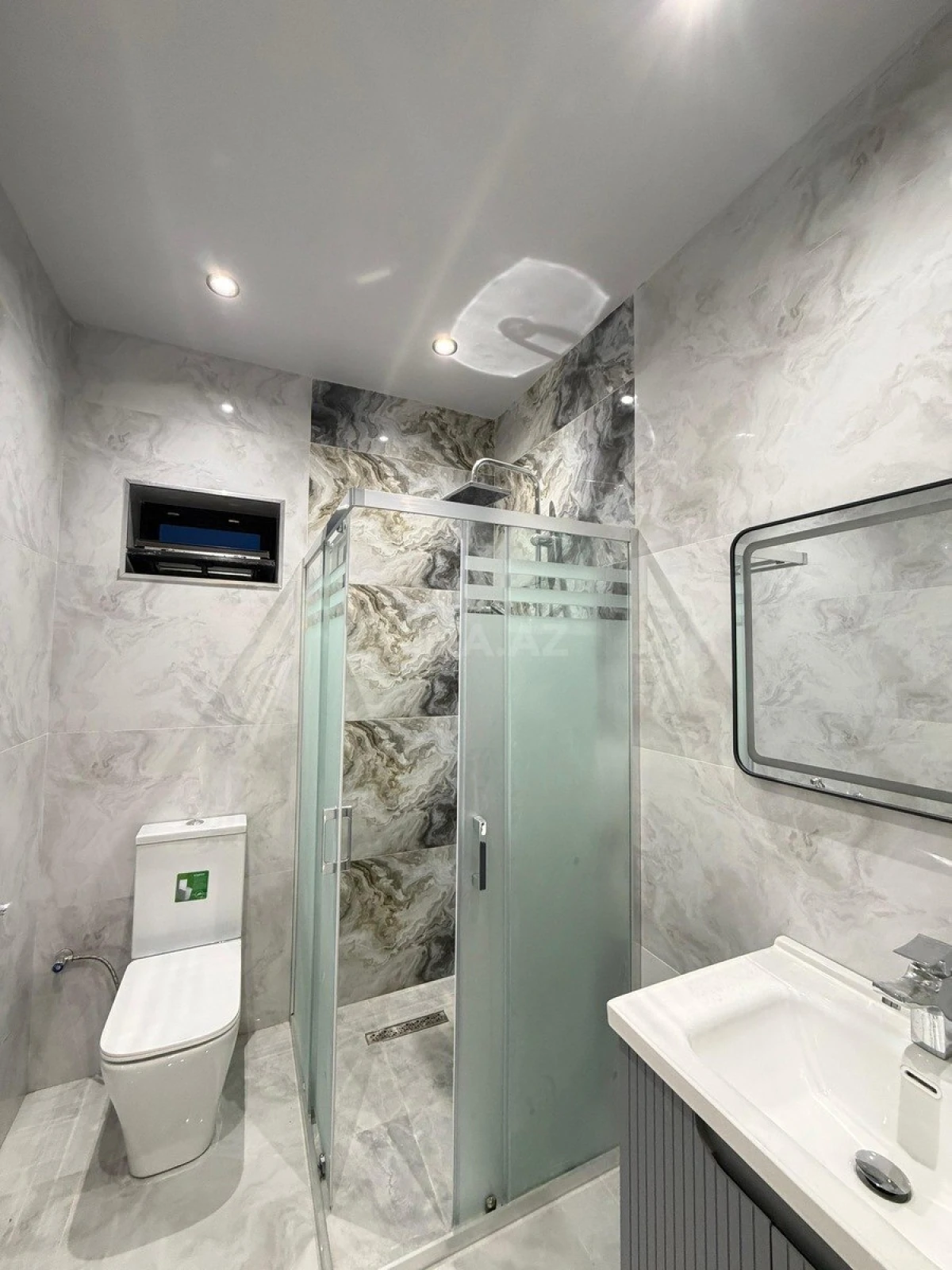 Satılır 6 otaqlı həyət evi 290 m²