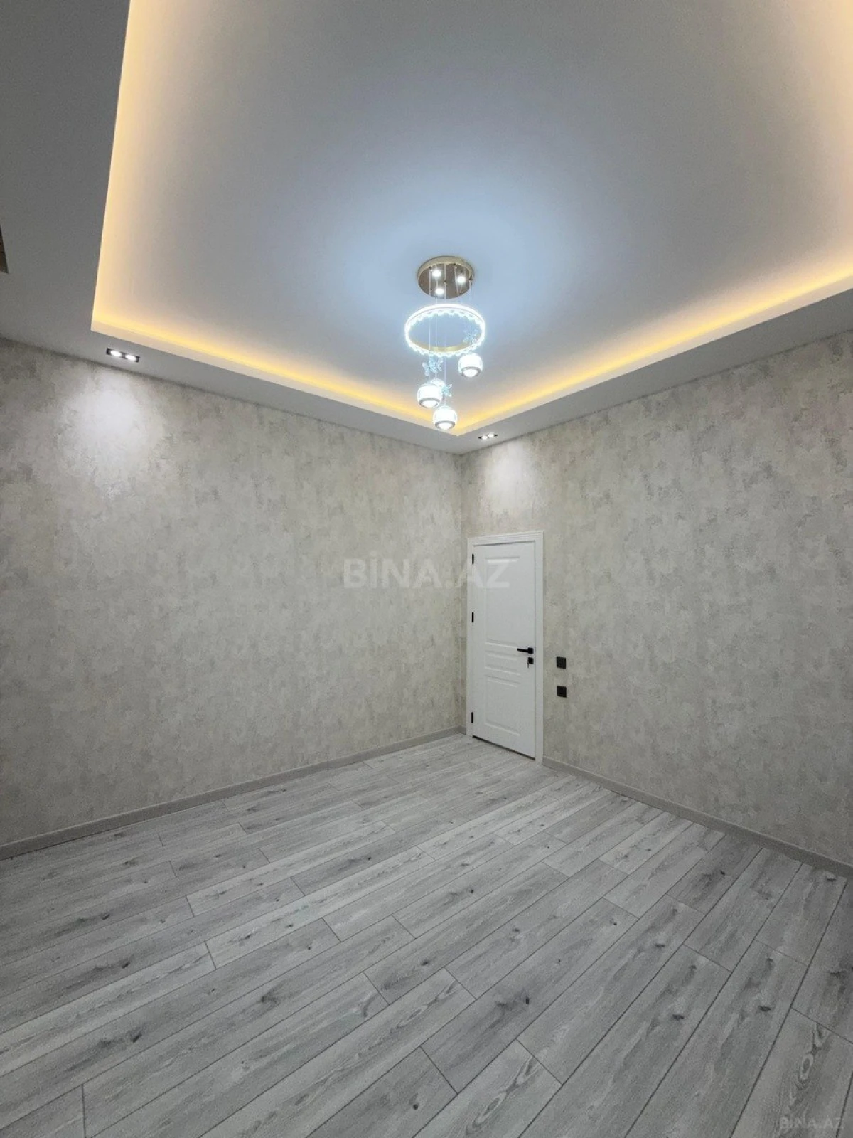 Satılır 6 otaqlı həyət evi 290 m²