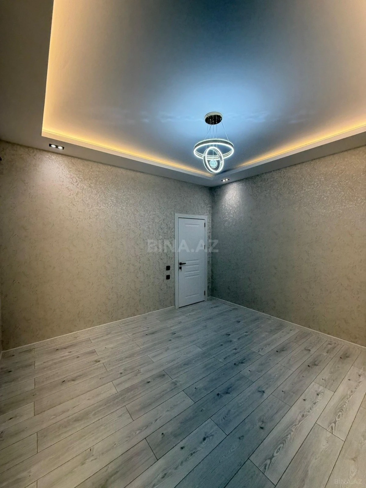 Satılır 6 otaqlı həyət evi 290 m²