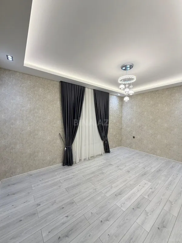 Satılır 6 otaqlı həyət evi 290 m²