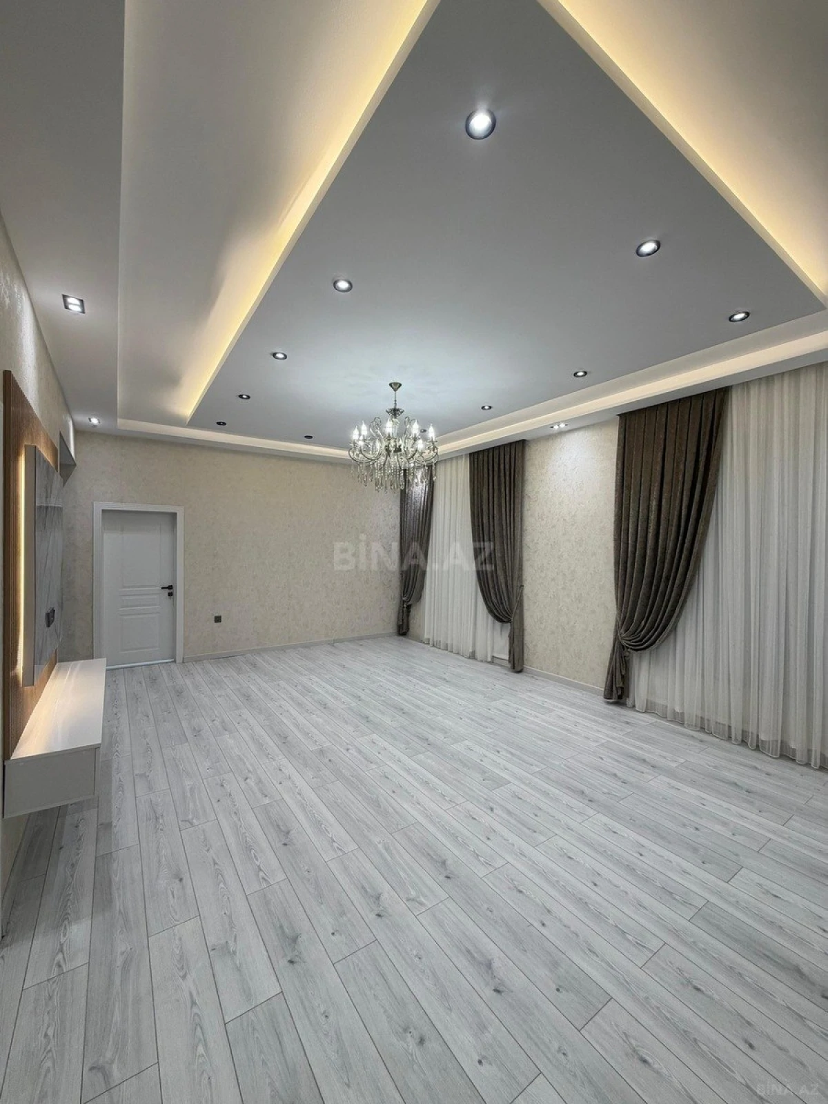 Satılır 6 otaqlı həyət evi 290 m²