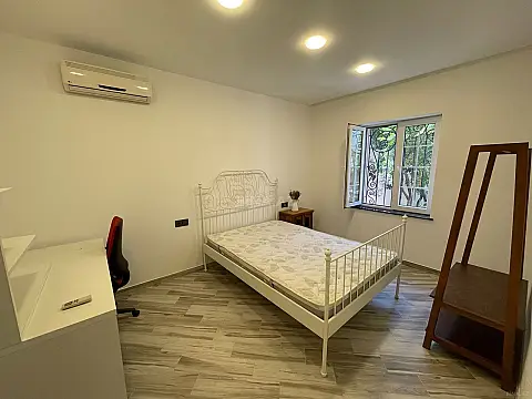 Kirayə verilir 5 otaqlı həyət evi 220 m²