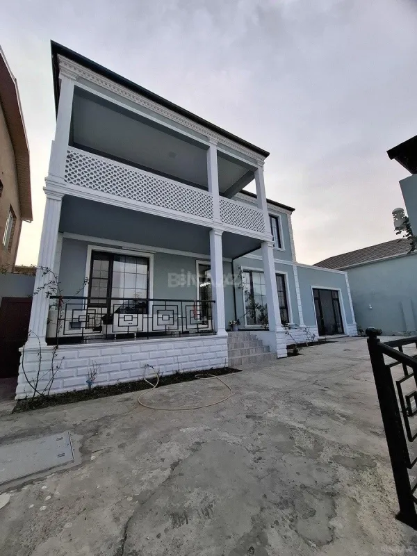 Satılır 5 otaqlı həyət evi 220 m²