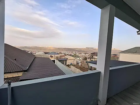 Satılır 5 otaqlı həyət evi 220 m²