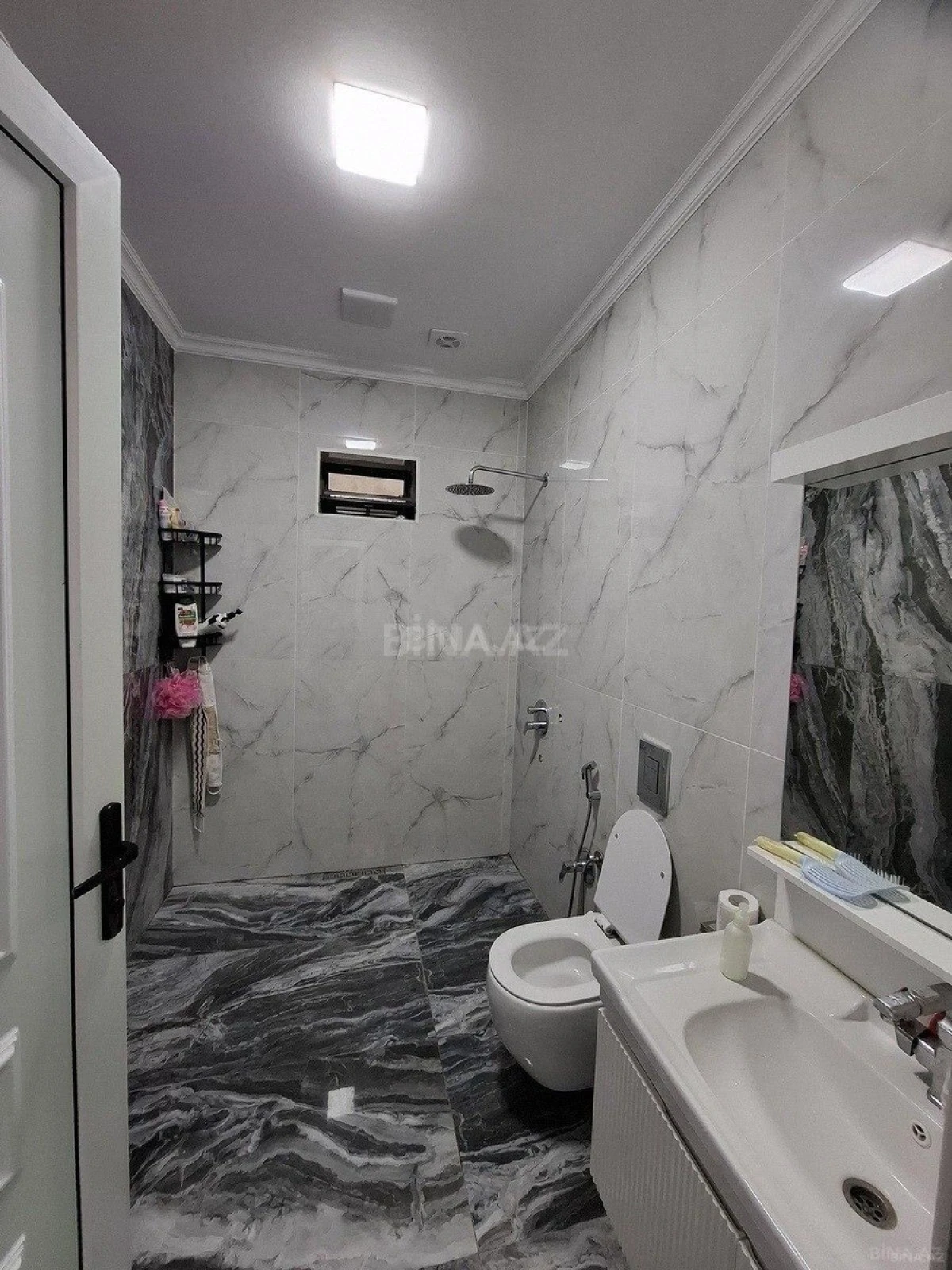 Satılır 5 otaqlı həyət evi 220 m²