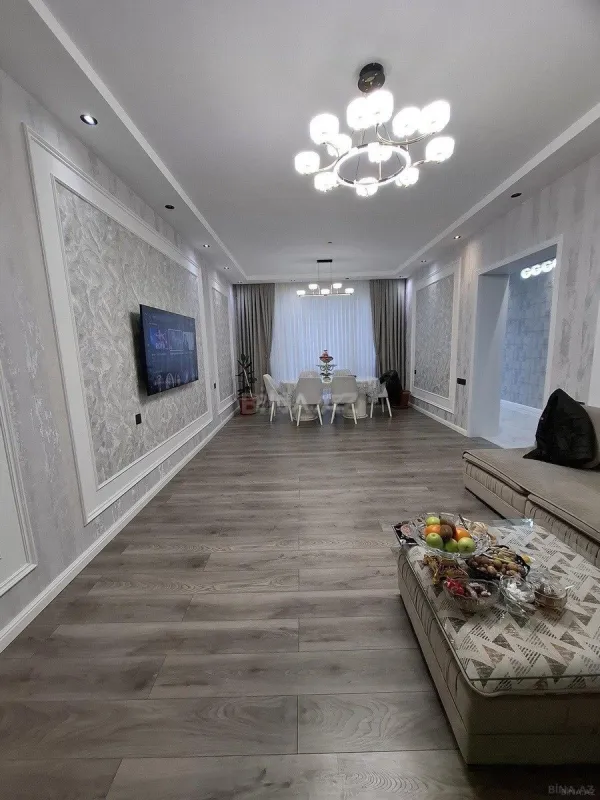 Satılır 5 otaqlı həyət evi 220 m²