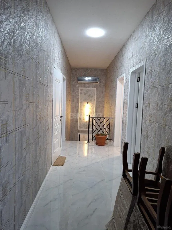 Satılır 5 otaqlı həyət evi 220 m²