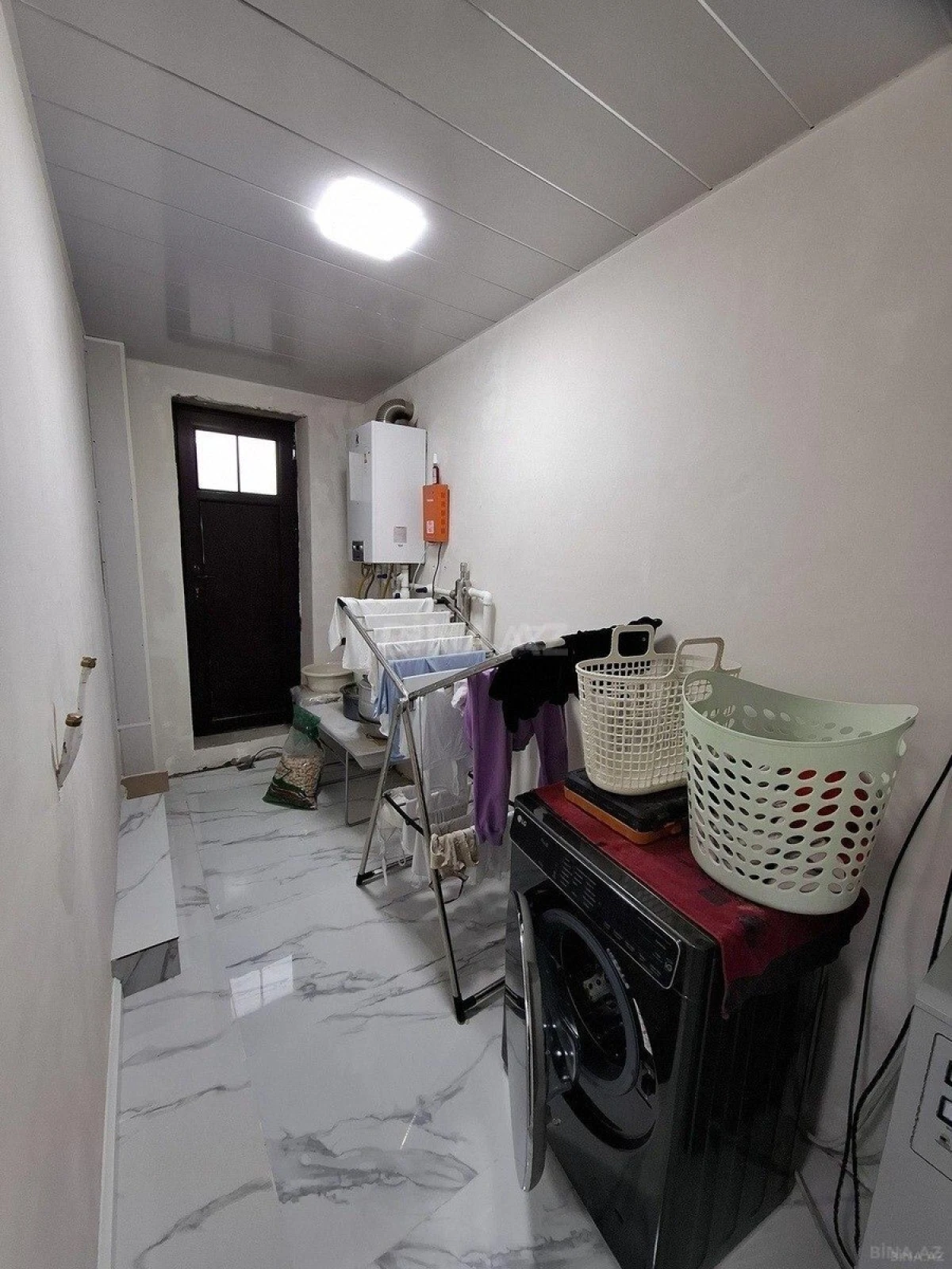 Satılır 5 otaqlı həyət evi 220 m²