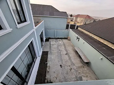 Satılır 5 otaqlı həyət evi 220 m²