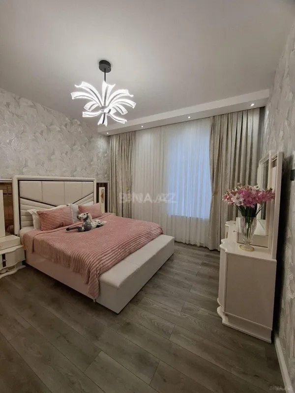 Satılır 5 otaqlı həyət evi 220 m²
