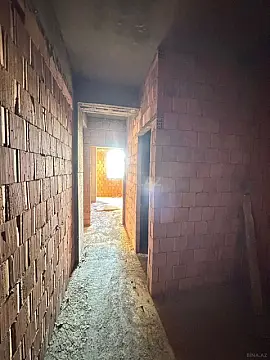 Satılır 1 otaqlı mənzil 57 m²