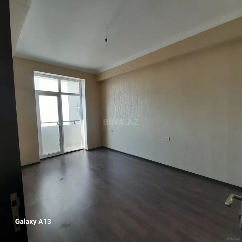 Satılır 3 otaqlı mənzil 76 m²