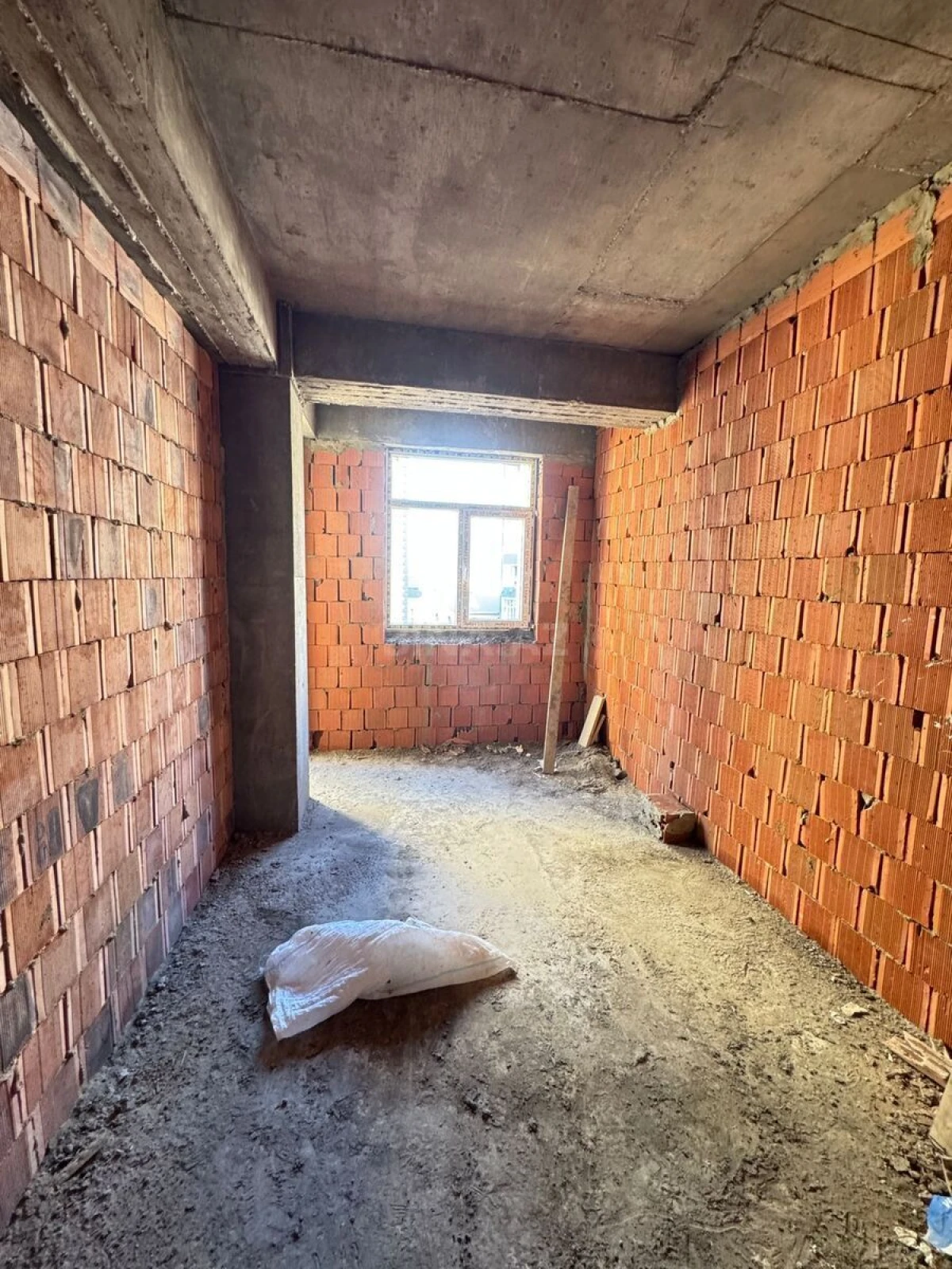 Satılır 1 otaqlı mənzil 44 m²