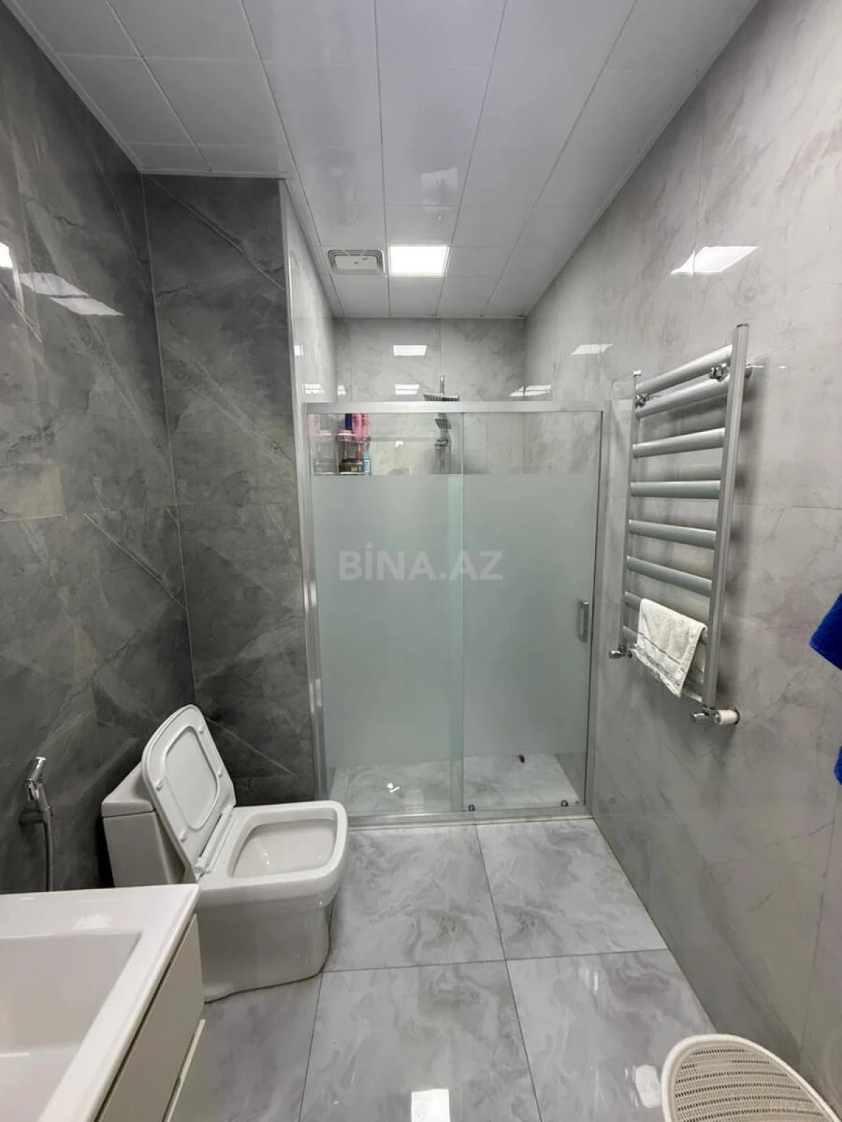 Kirayə verilir 2 otaqlı mənzil 100 m²
