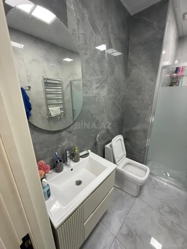 Kirayə verilir 2 otaqlı mənzil 100 m²