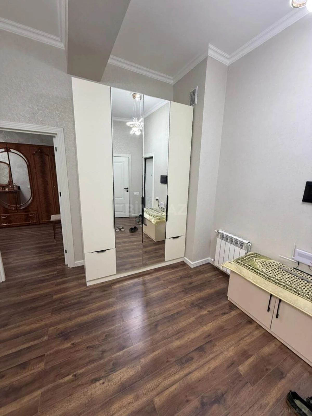 Kirayə verilir 2 otaqlı mənzil 100 m²