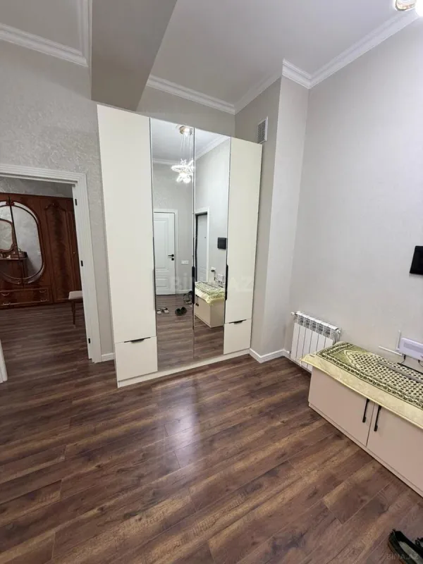 Kirayə verilir 2 otaqlı mənzil 100 m²