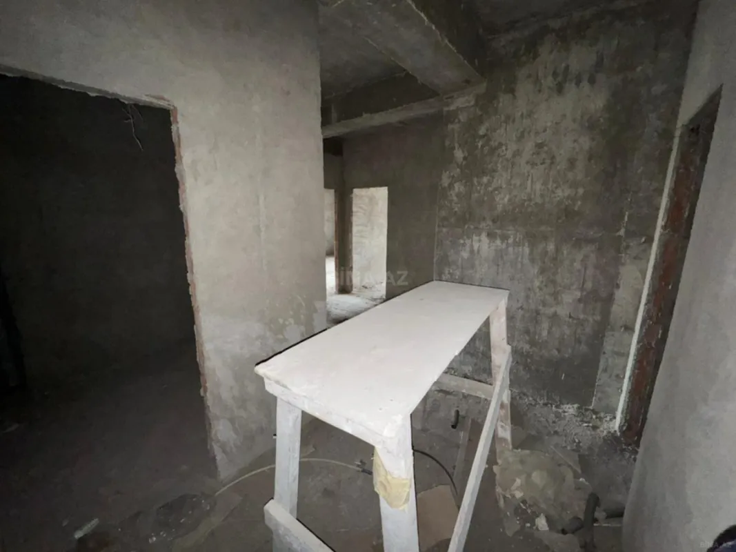 Satılır 3 otaqlı mənzil 150 m²