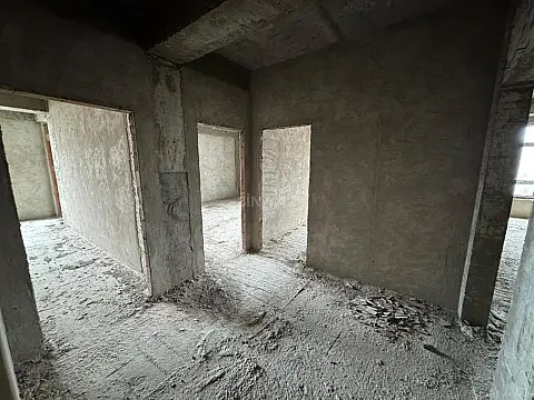 Satılır 3 otaqlı mənzil 150 m²