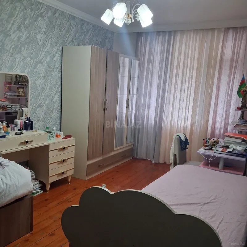 Satılır 3 otaqlı mənzil 91 m²