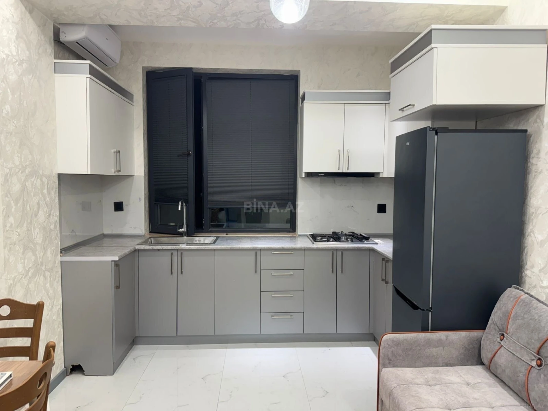 Kirayə verilir 2 otaqlı mənzil 50 m²