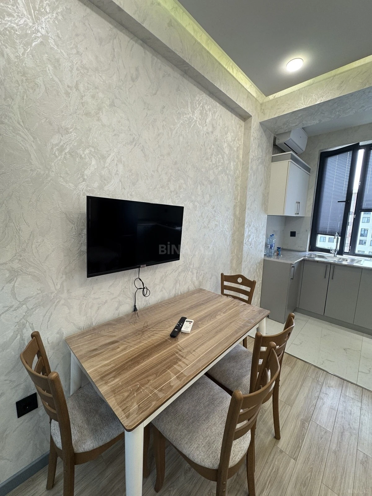 Kirayə verilir 2 otaqlı mənzil 50 m²