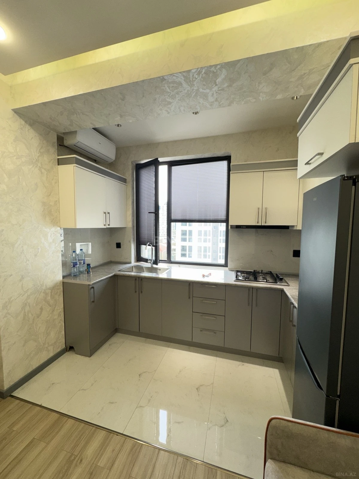 Kirayə verilir 2 otaqlı mənzil 50 m²