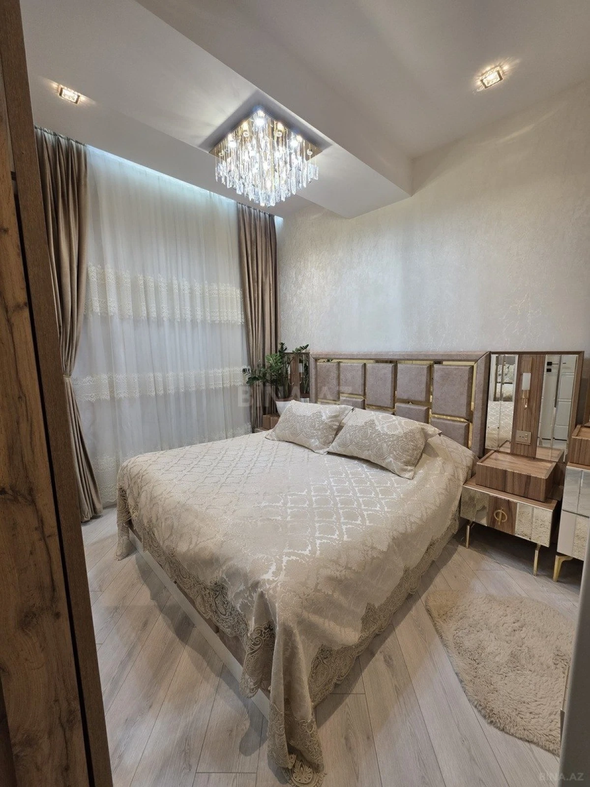 Satılır 2 otaqlı mənzil 60 m²
