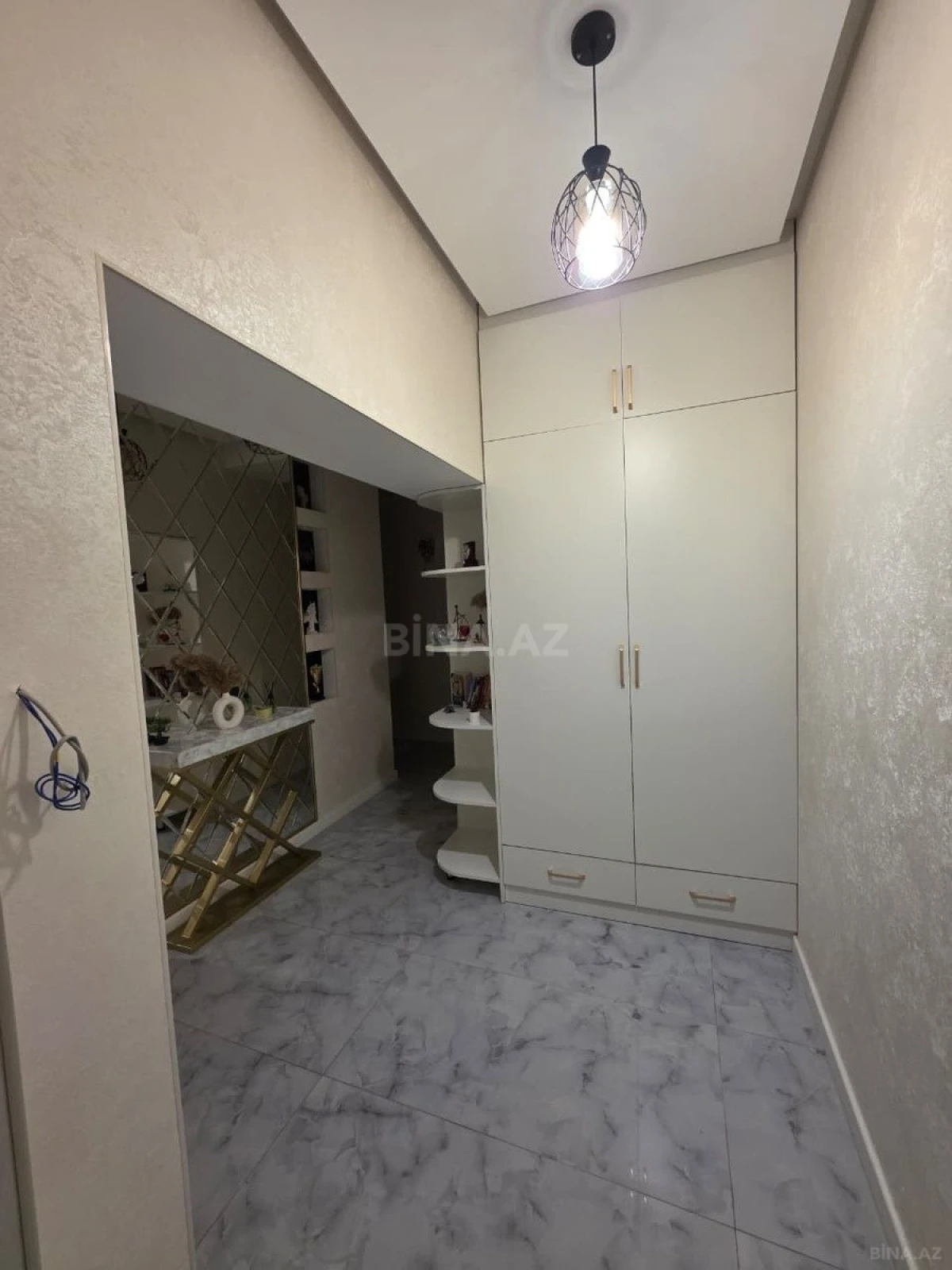 Satılır 2 otaqlı mənzil 60 m²