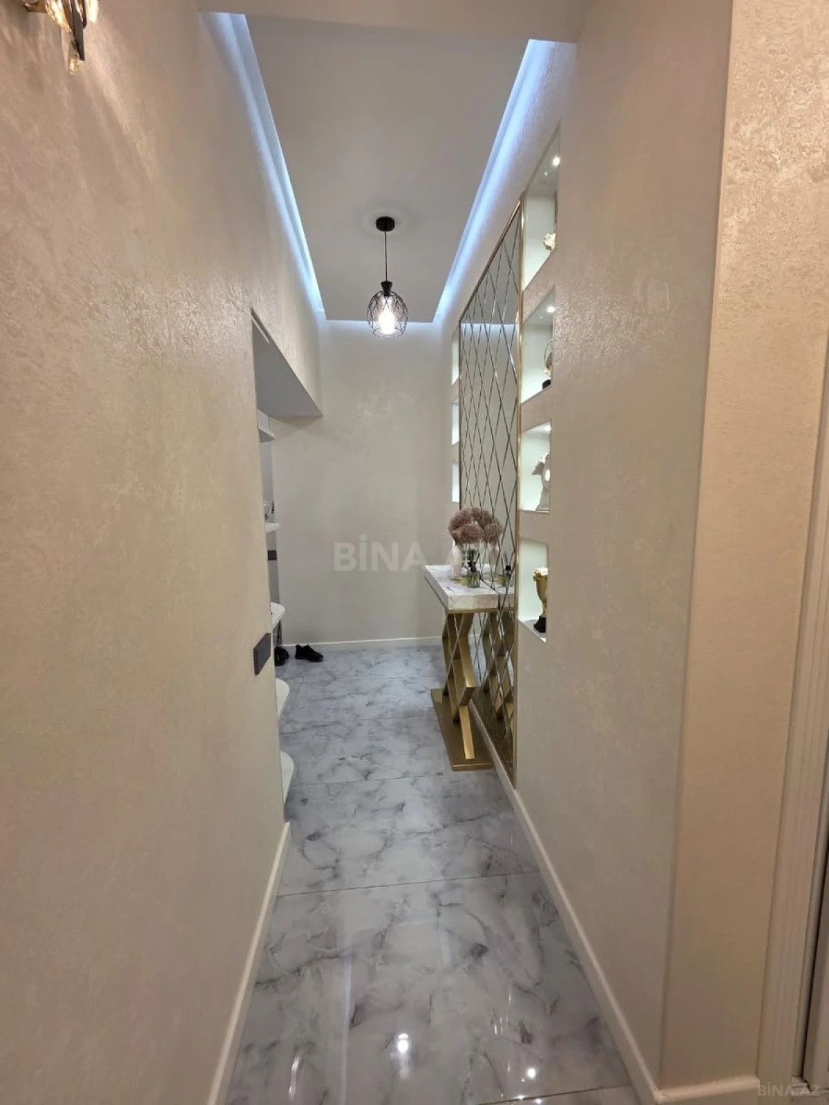 Satılır 2 otaqlı mənzil 60 m²