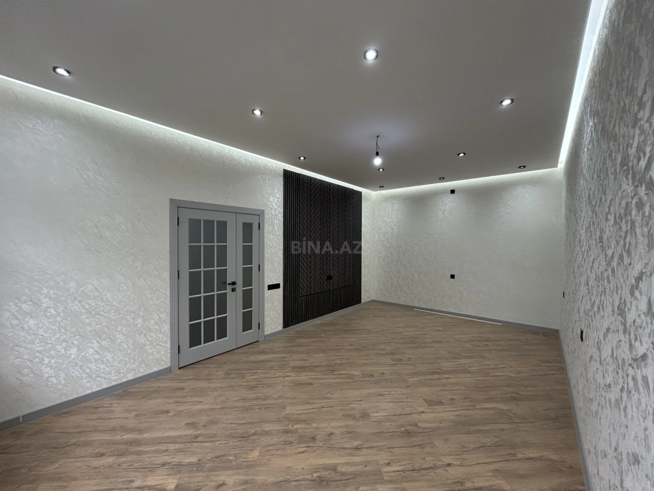 Satılır 5 otaqlı həyət evi 160 m²