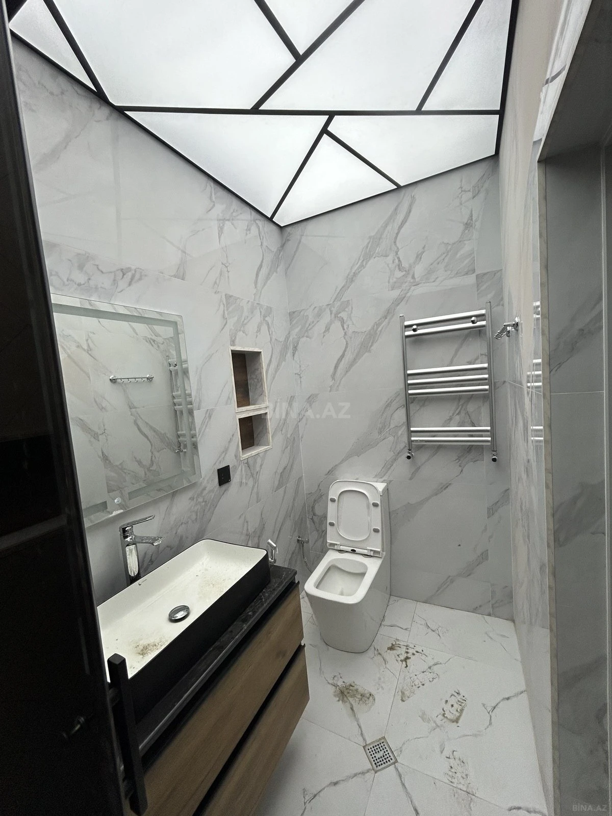 Satılır 5 otaqlı həyət evi 160 m²