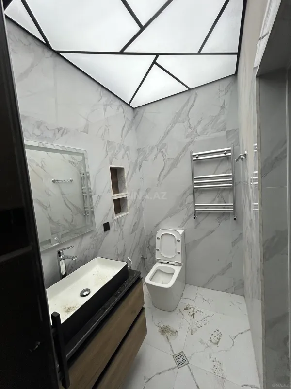 Satılır 5 otaqlı həyət evi 160 m²